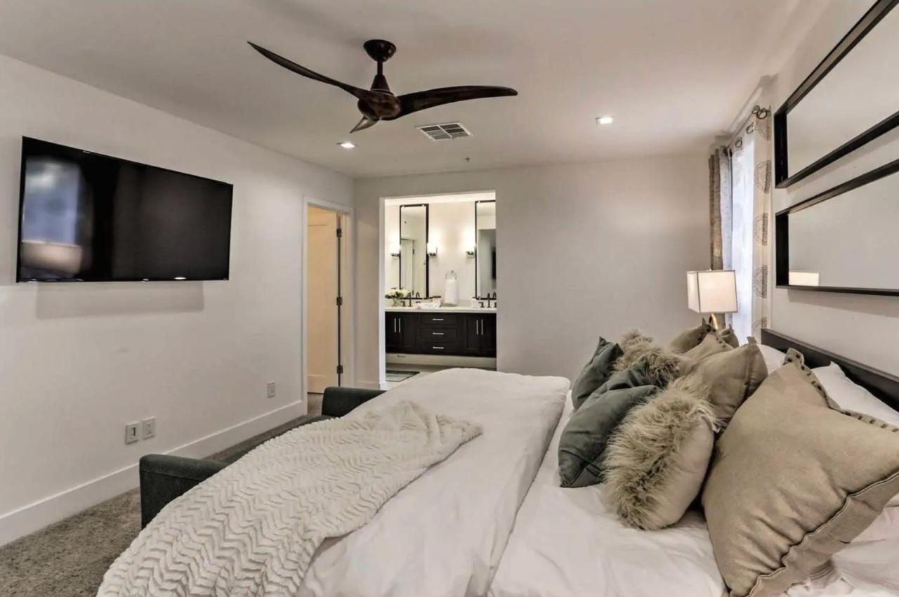 Quiet Luxury Estate W/ Heated Pool: