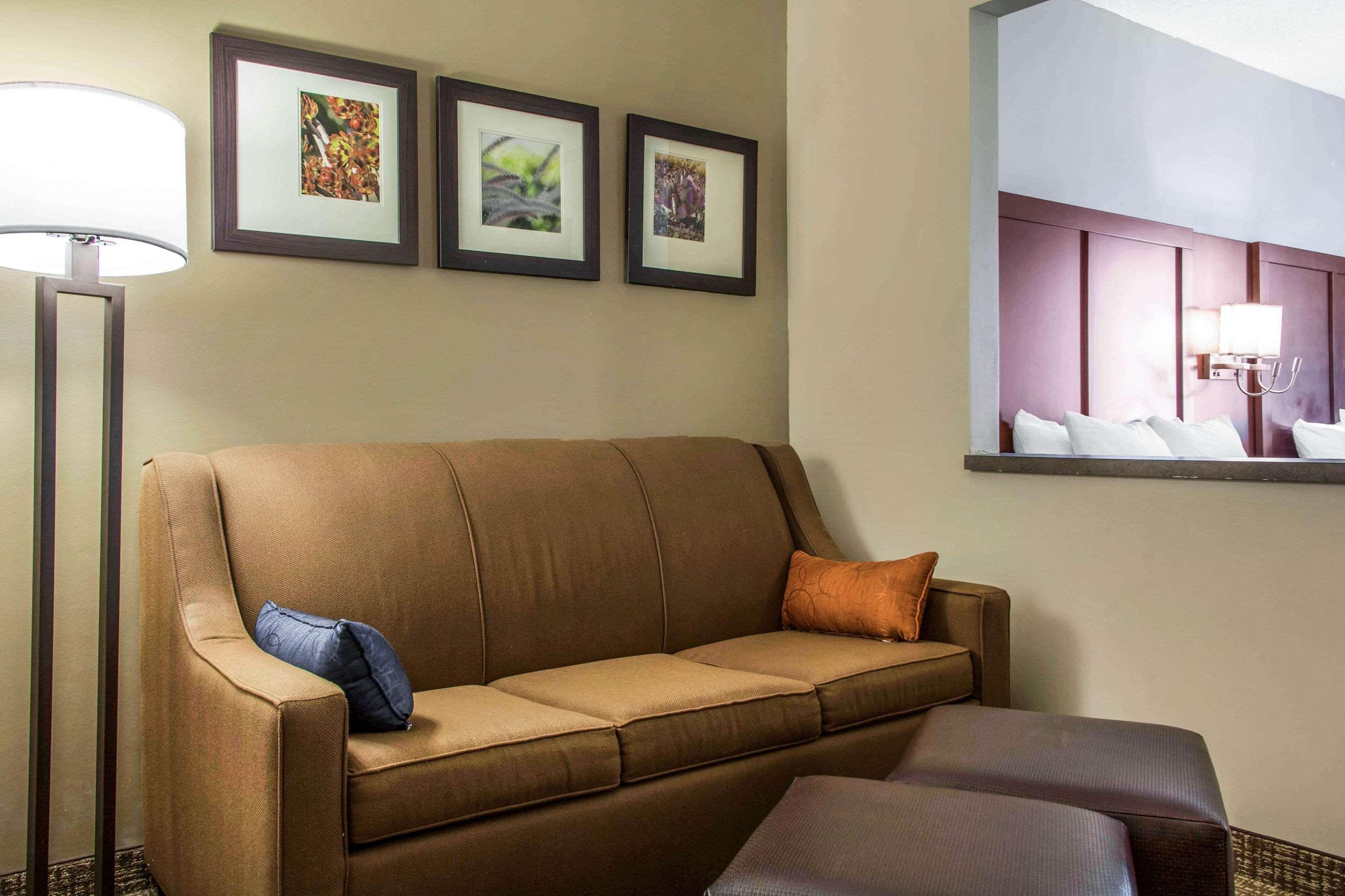 Fairfield By Marriott & Old Town Hotel