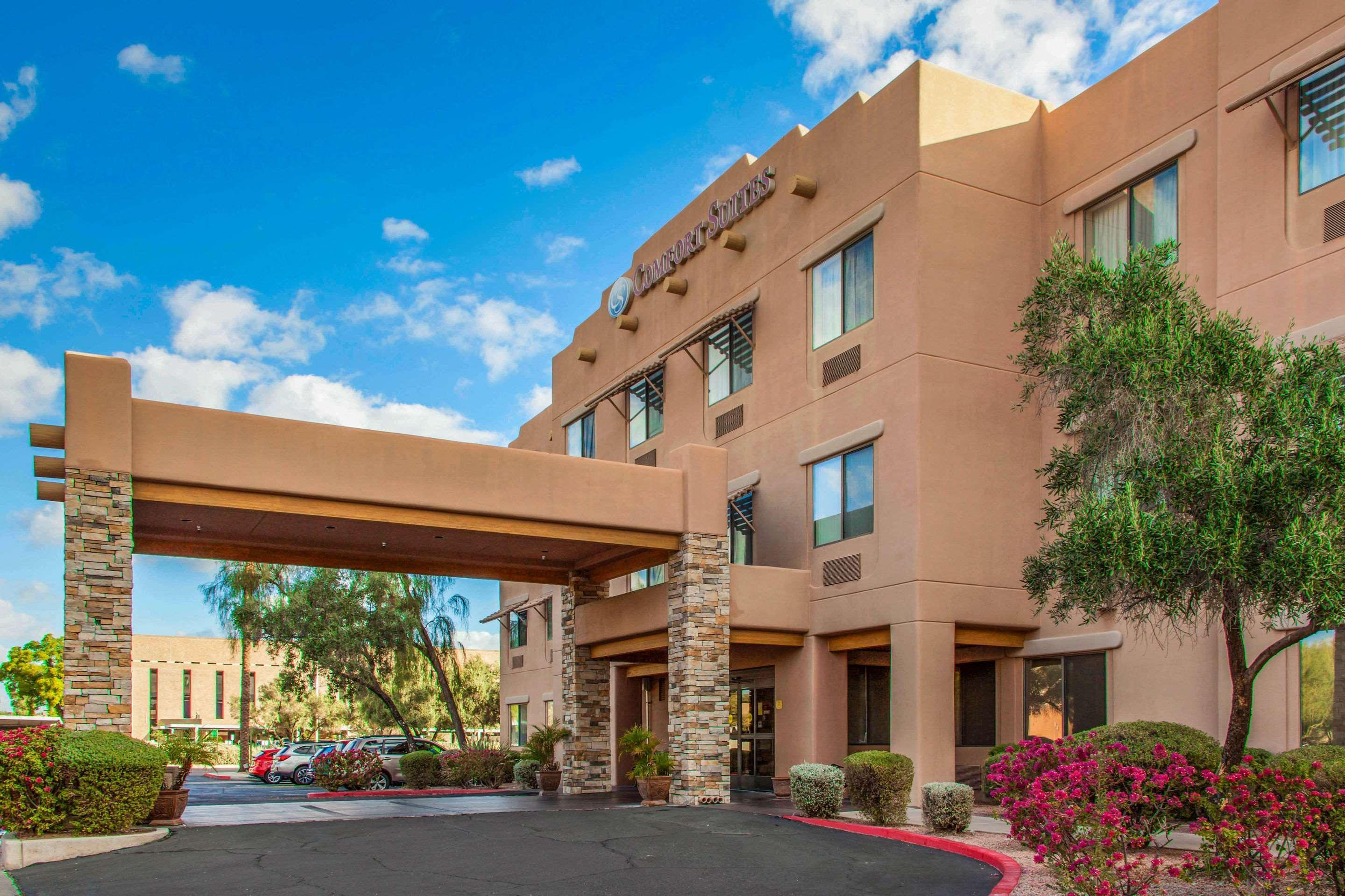 Fairfield By Marriott & Old Town Hotel
