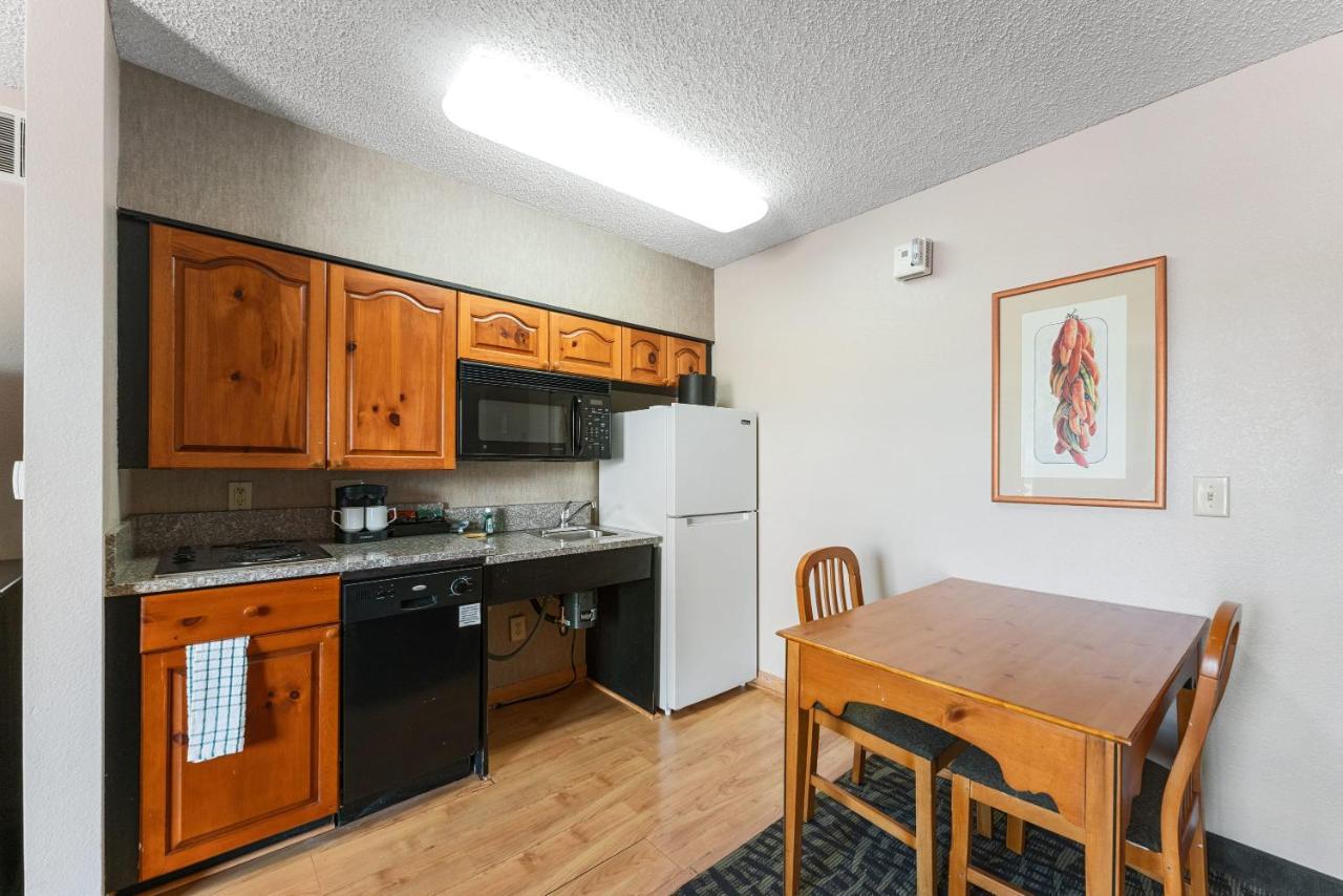 Metro 1 Bd Apartment *