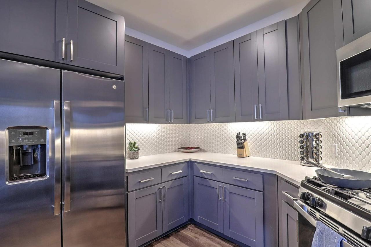 Apartment Walk Score 81-shopping District-king Bed-parking G2047