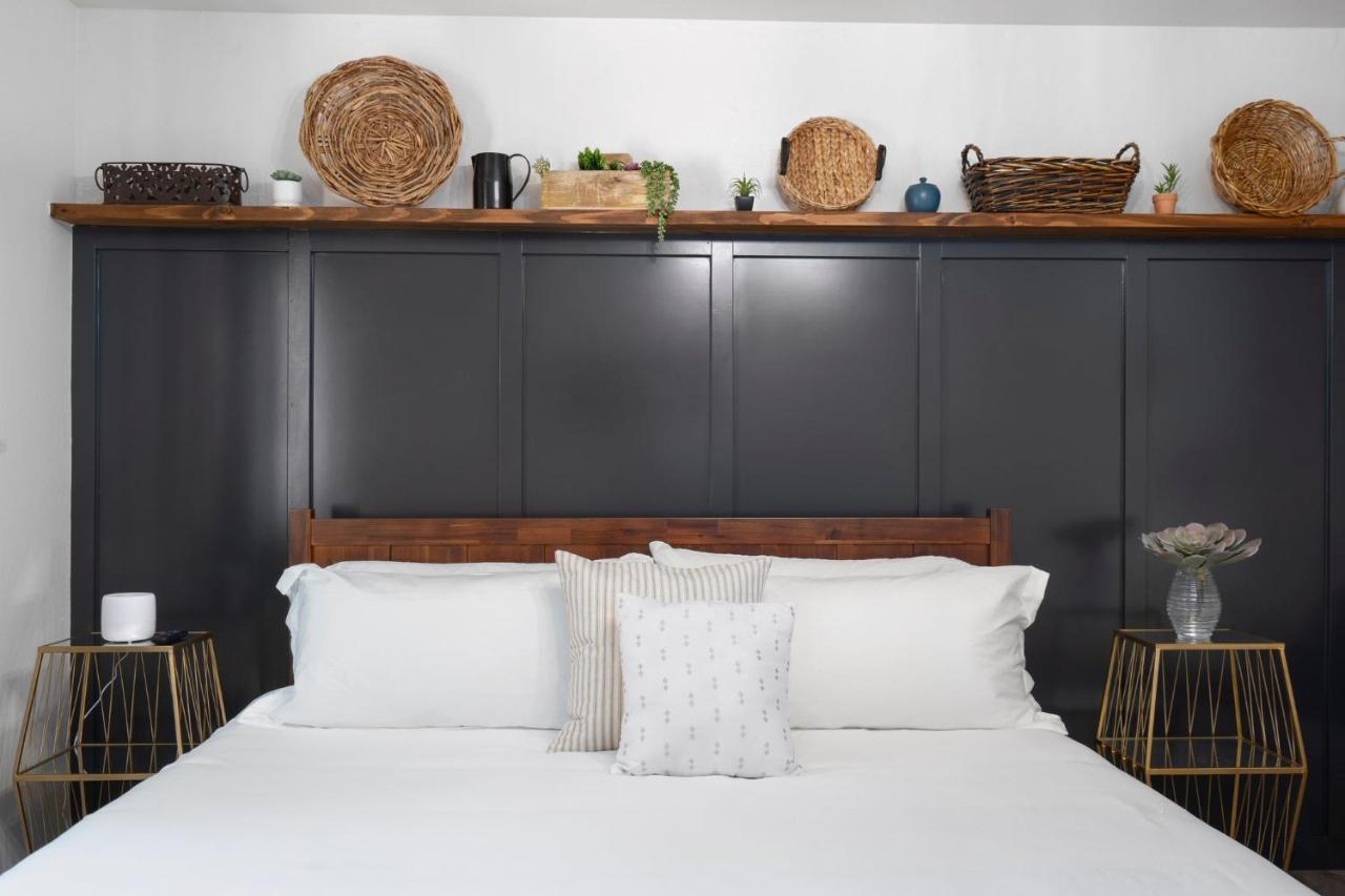 Boho And Cozy ~ Work From ~ Pool + Hot Tub 365! Apartment *