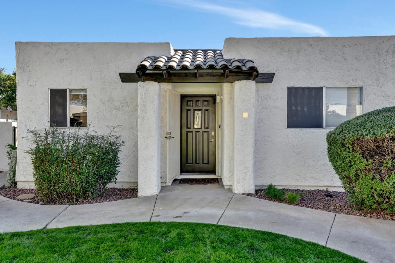 Renovated Quiet Single-story, Minutes To Old Town, Pool Outside The Door * Scottsdale