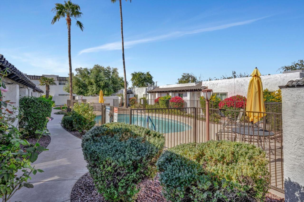 Renovated Quiet Single-story, Minutes To Old Town, Pool Outside The Door Apartment
