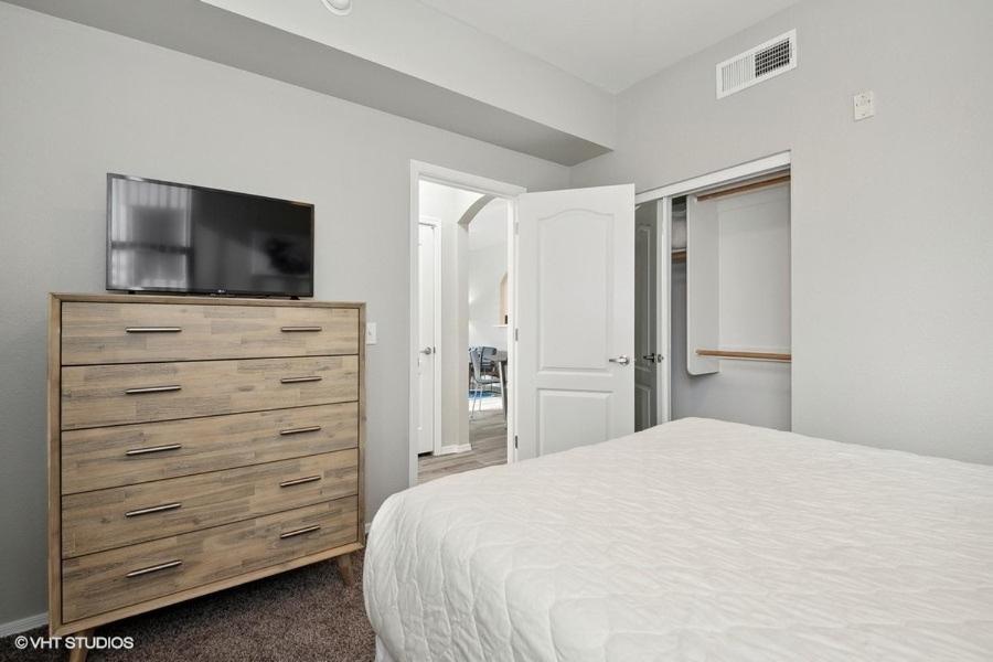 Apartment Ascent North Pool Gym Near Mayo And Quarter Scottsdale