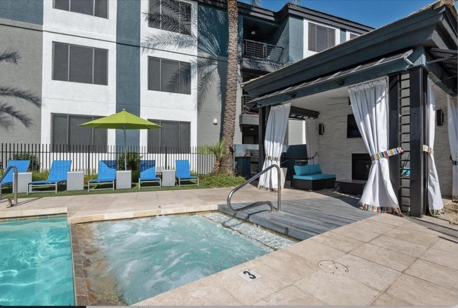 Apartment Ascent North Pool Gym Near Mayo And Quarter