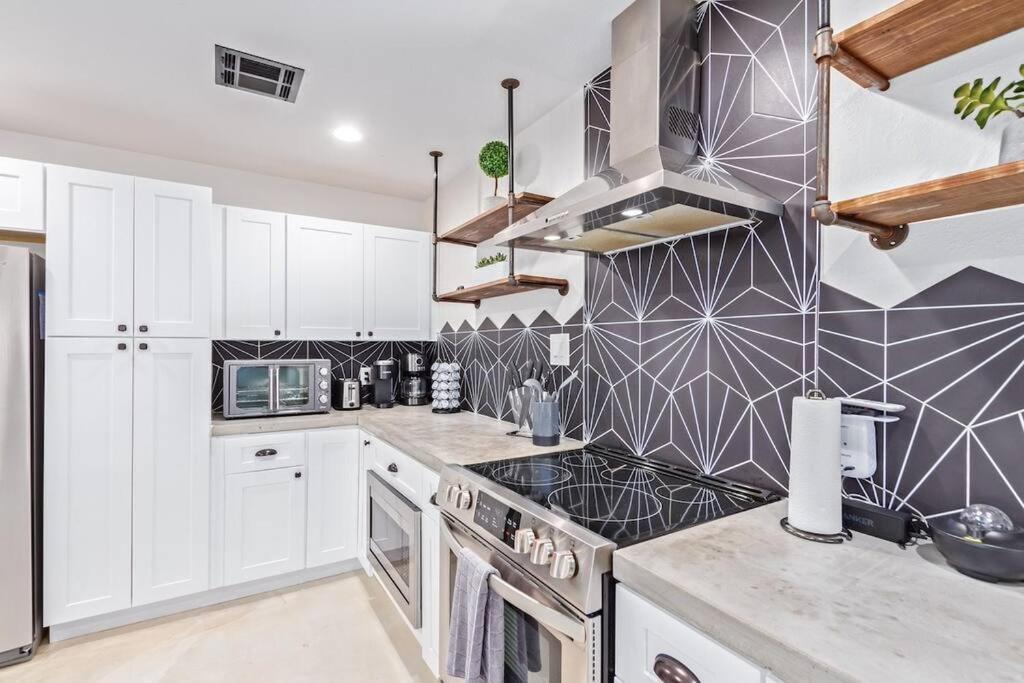 Galactic Getaway By Club - New Holiday home Scottsdale