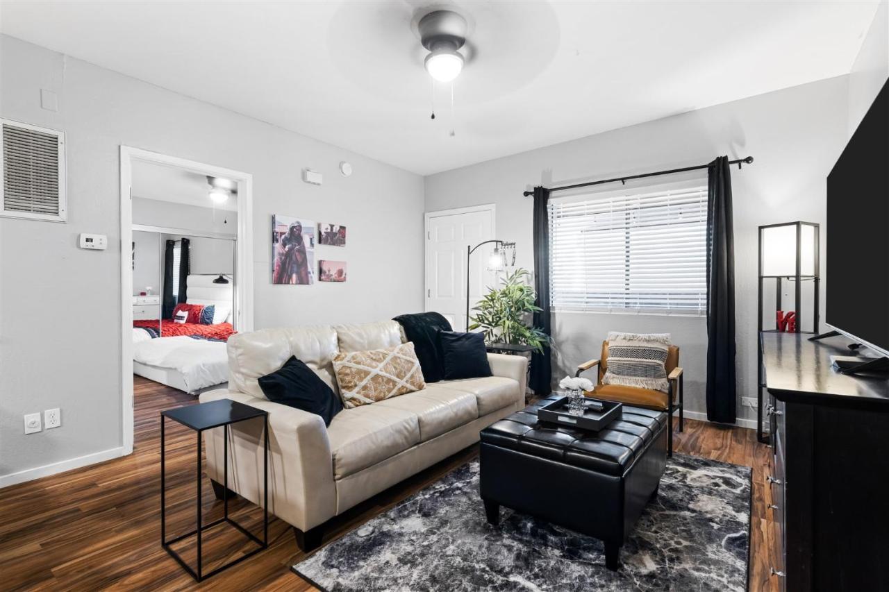Apartment Incredible Location In Old Town 2 King Bds & Patio *