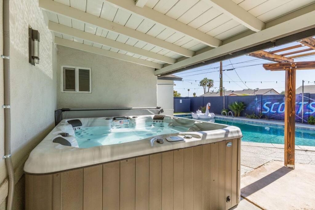 Galactic Getaway By Club - New Holiday home
