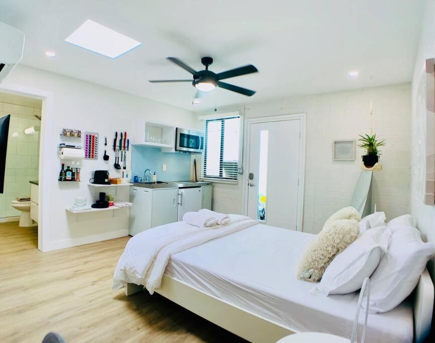 Hidden Gem In Ot With Heated Pool Apartment