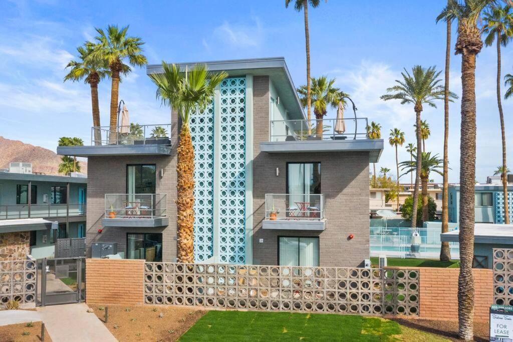 Apartment Micro With Balcony & Pool View - Walk To Ot *