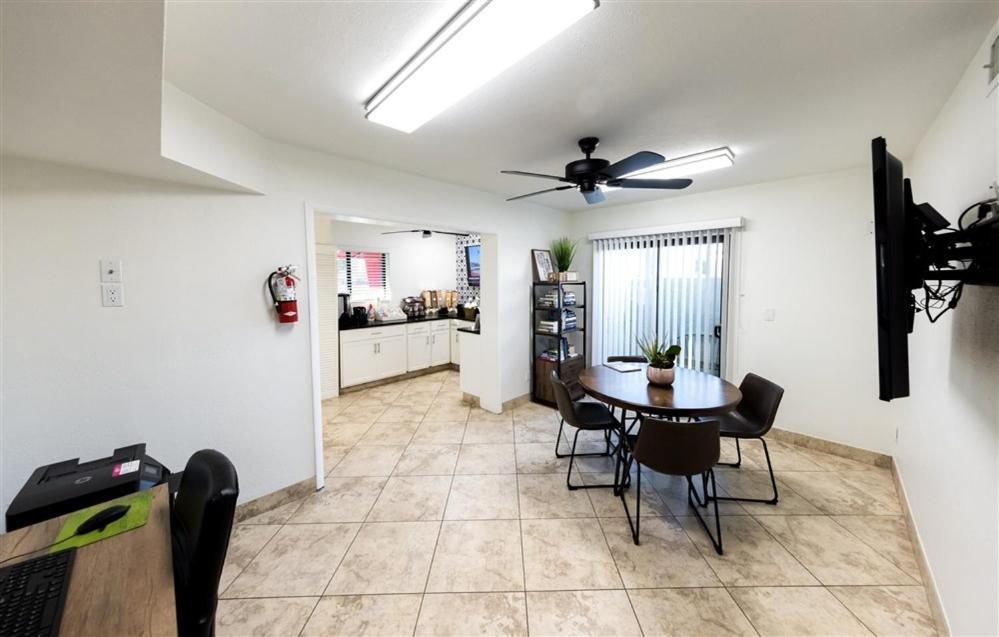 Apartment 236 Fully Furnished 1br Suite-outdoor Pool *