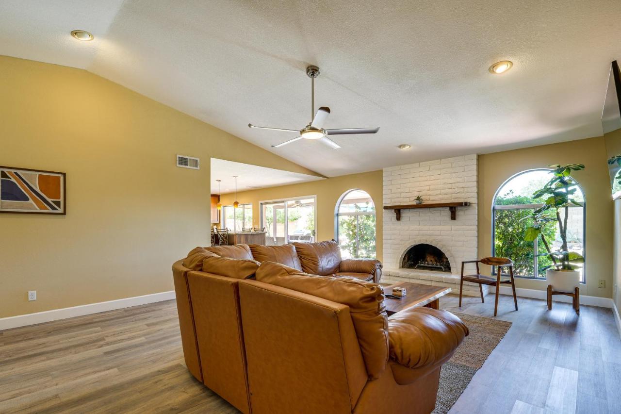 Vacation With Private Outdoor Pool Holiday home Scottsdale