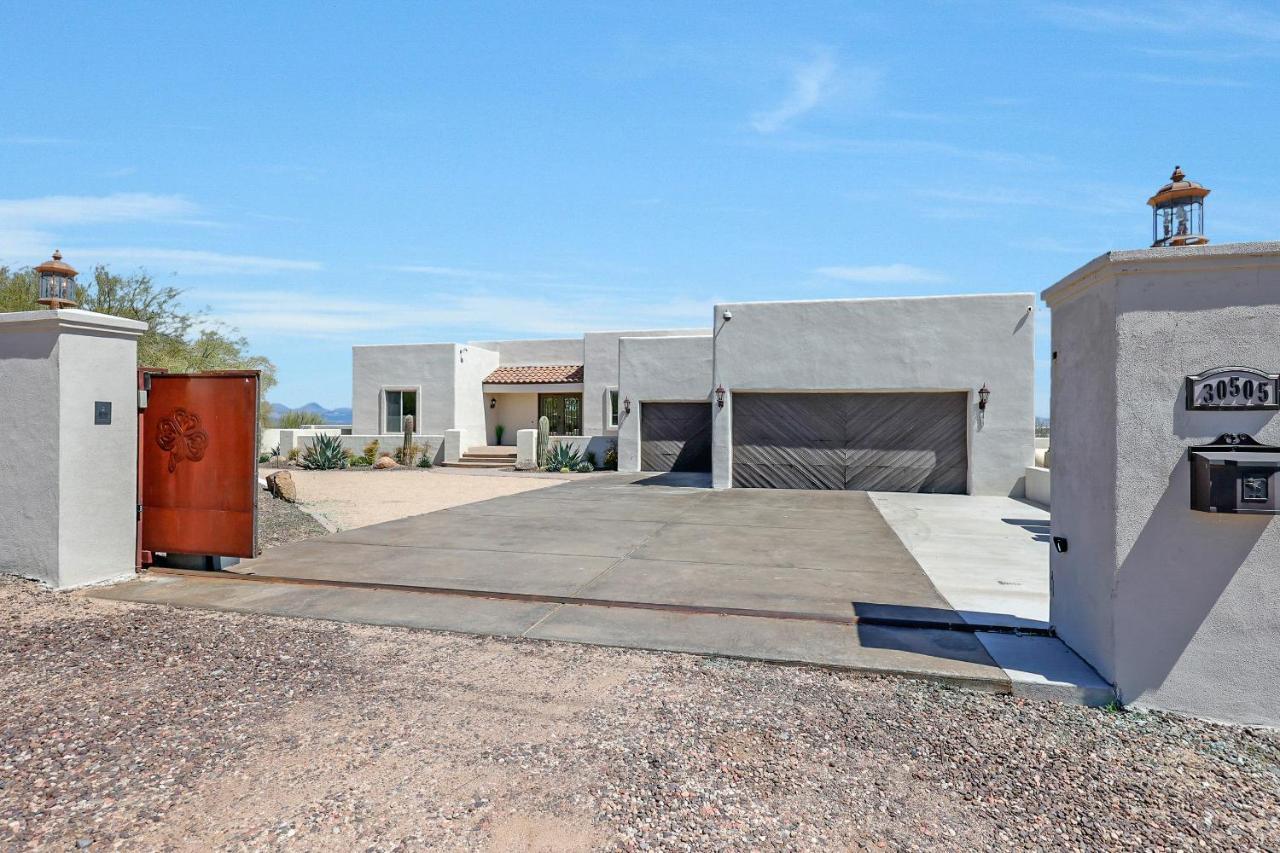 Villa Luxury Estate, Sleeps 24, Sonoran By Homestakes *