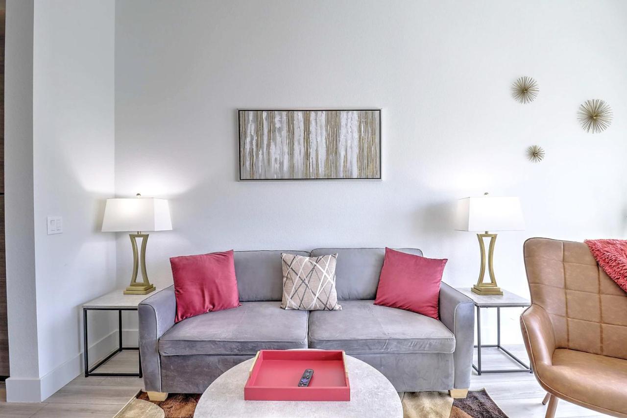 Private Rooftop Terrance-walk Score 81-shopping District-king Bed-parking 4003 Apartment Scottsdale
