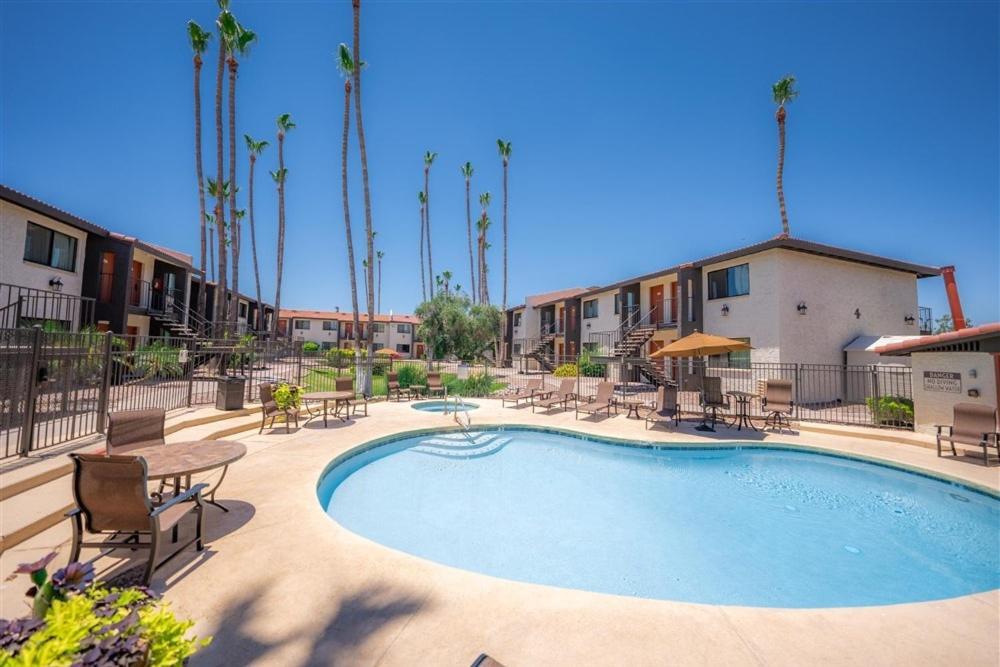 Apartment 137 Fully Furnished, Amenities Galore Scottsdale