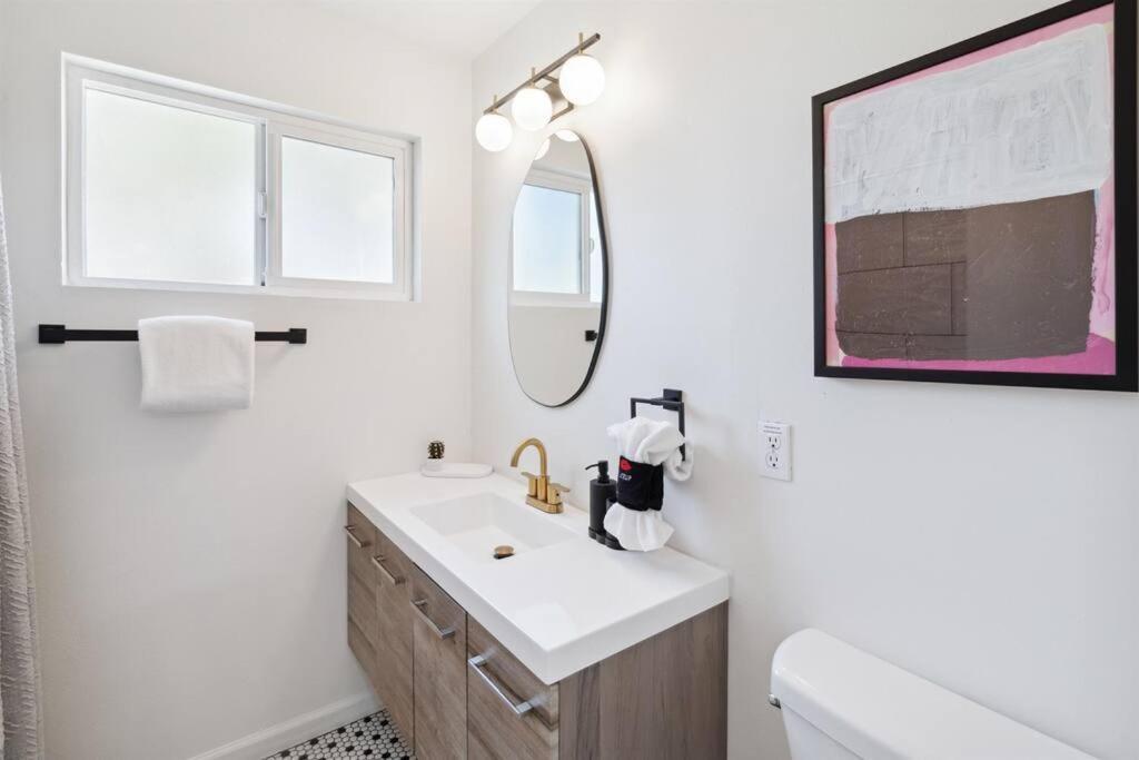 8 Minutes To Old Town Holiday home *