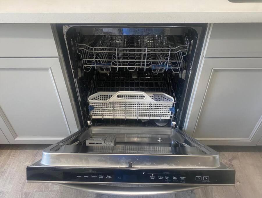 Stylish 1bd In Of Old Town Heated Hottub