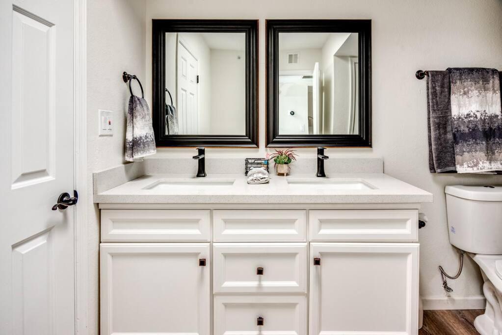 Stylish 1bd In Of Old Town Heated Hottub * Scottsdale