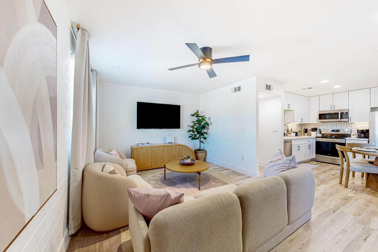 Apartment Blush Breeze Retreat Scottsdale