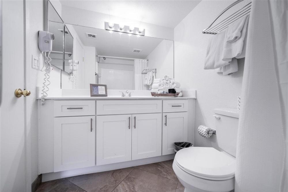 203 Fully Furnished, Wifi Included Apartment