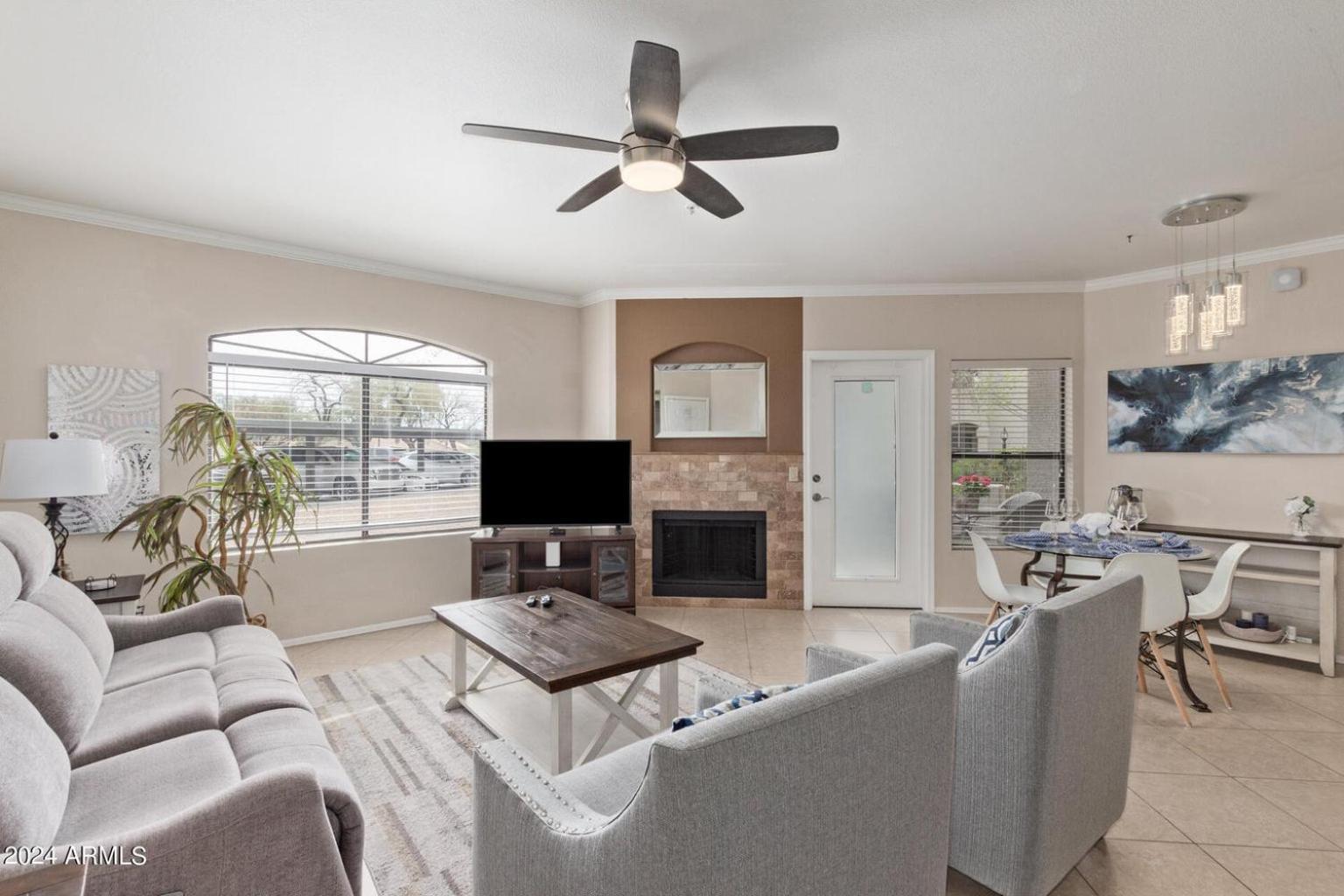Elegant - Newly Refurbished Ground Floor Unit *