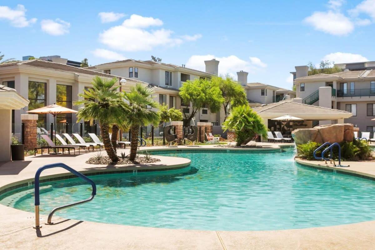 Cozysuites Oasis At Kierland Commons Apartment
