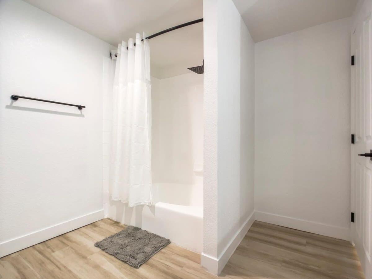 Cozysuites Oasis At Kierland Commons Apartment