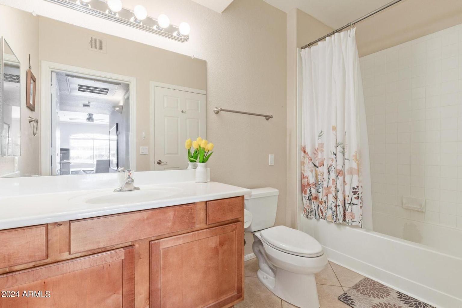 Holiday home Elegant - Newly Refurbished Ground Floor Unit