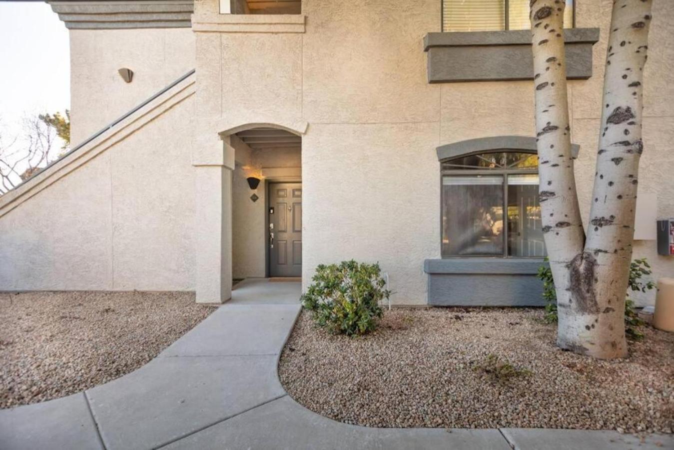 Elegant - Newly Refurbished Ground Floor Unit Holiday home Scottsdale