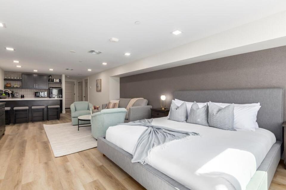 The Lux At Craftsman - Heart Of Old Town 3 Holiday home *