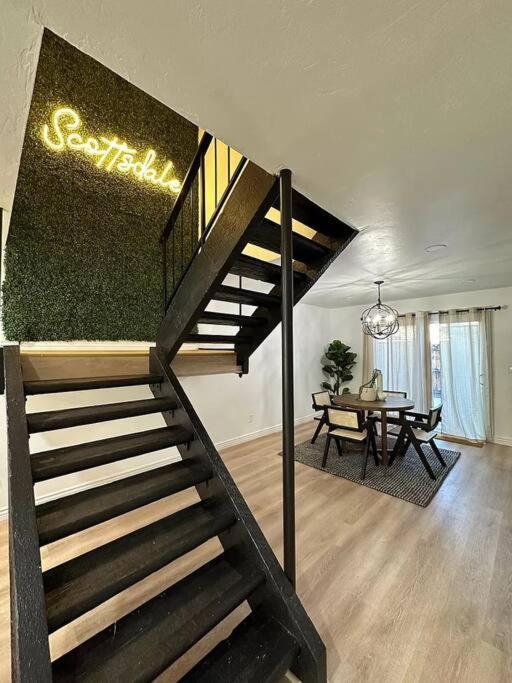 Serene & Stylish Townhouse In Scottsdale, 3bd/3bth *