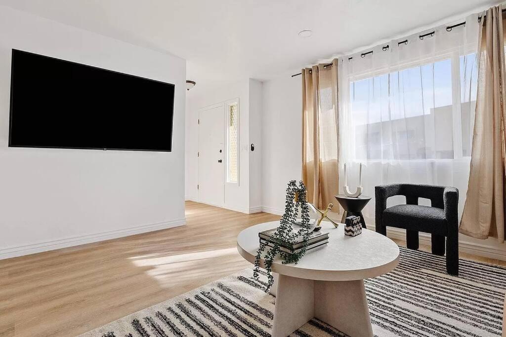 Serene & Stylish Townhouse In Scottsdale, 3bd/3bth Scottsdale
