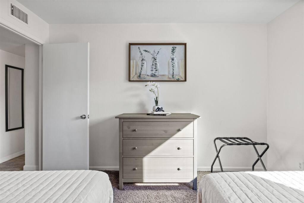 The Scott Pad - Remodeled Space, Large Pool, Centrally Located In The Heart Of Scottsdale! Apartment