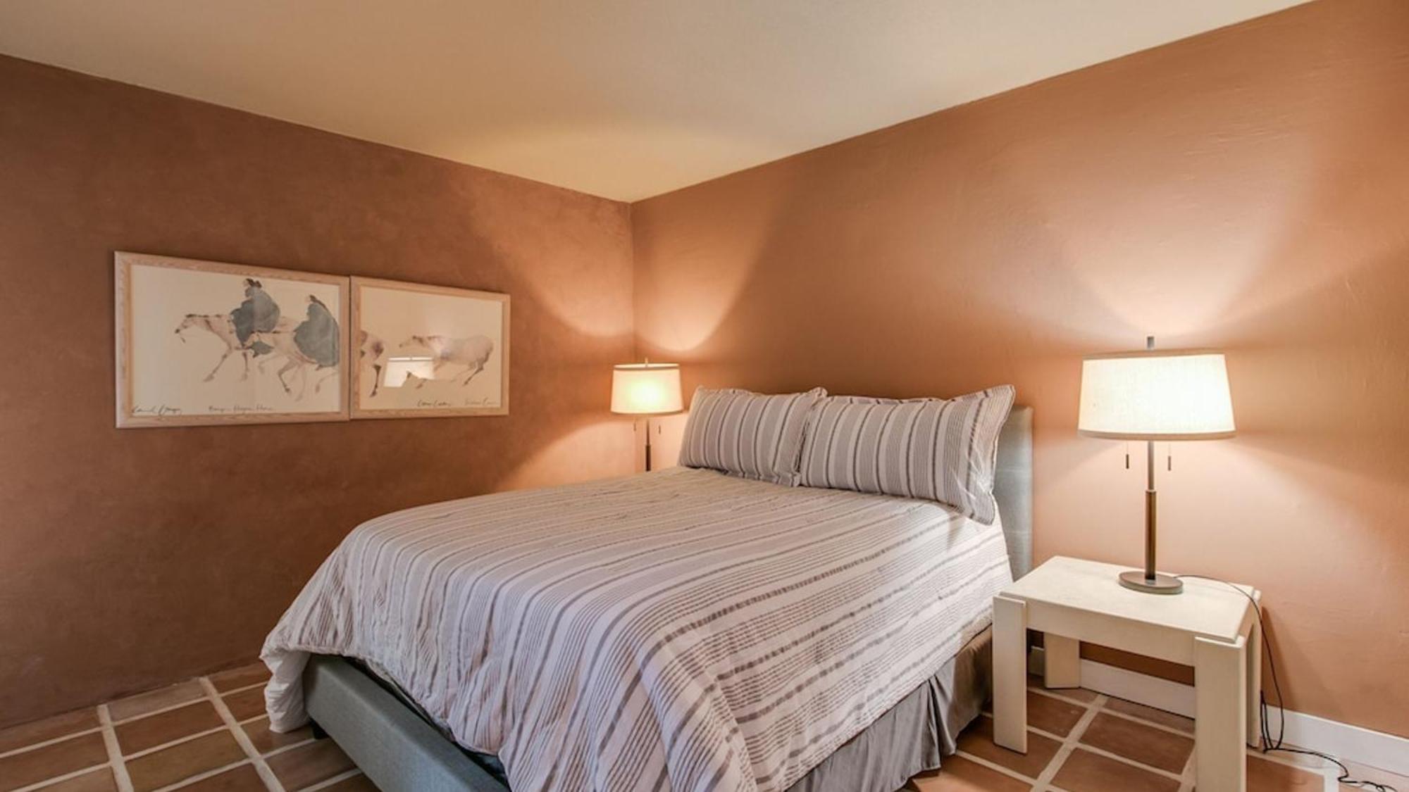 Charming 1-bdrm Steps To Old Town Holiday home Scottsdale