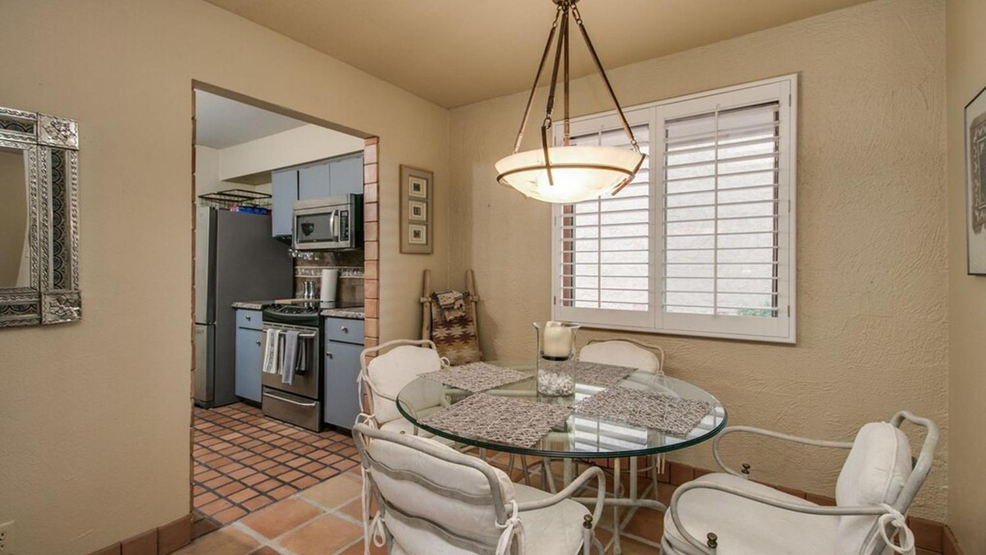 Charming 1-bdrm Steps To Old Town
