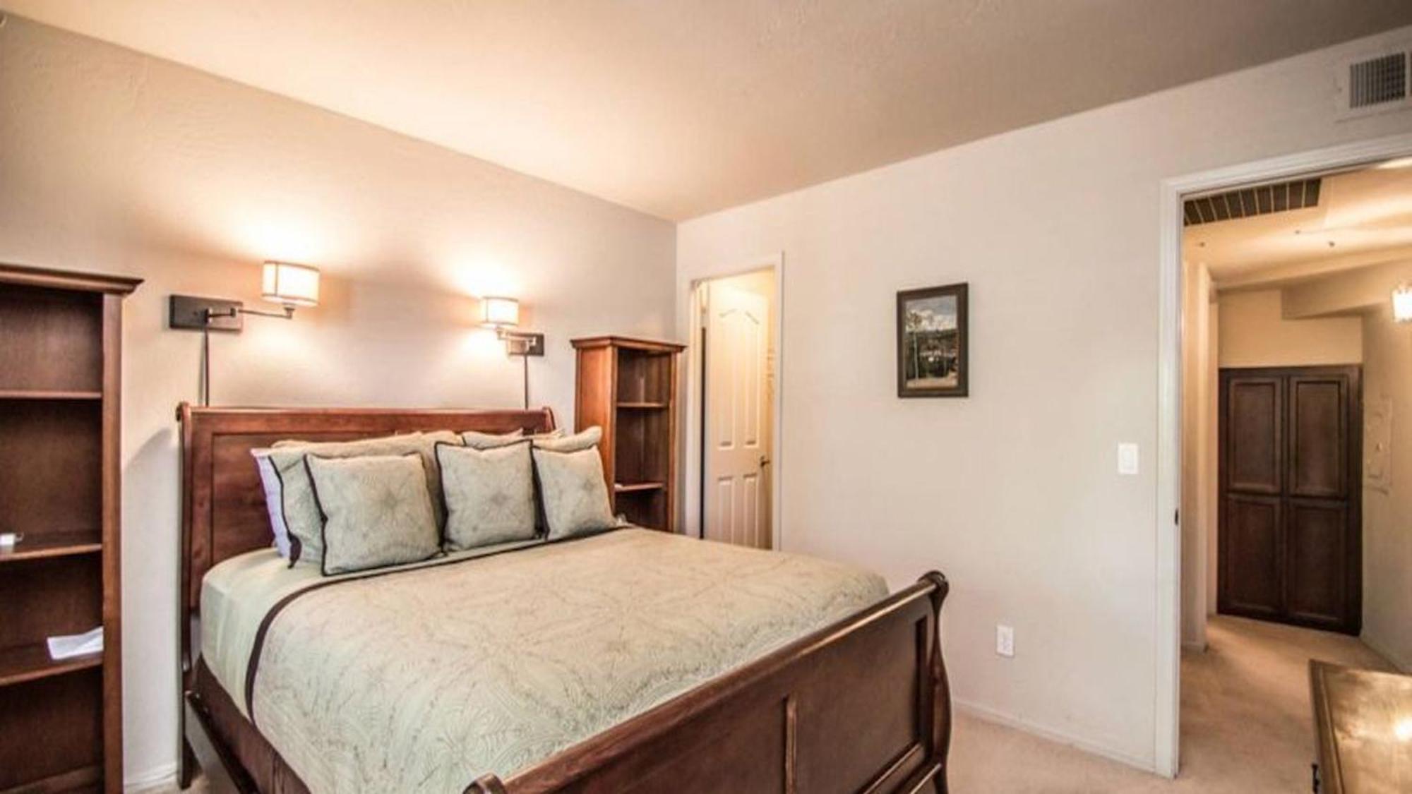 Great North Condo!