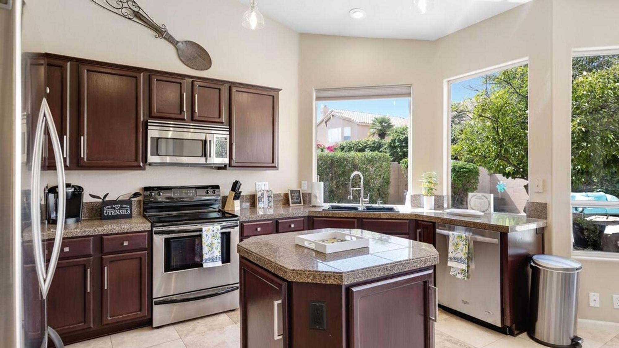 Amazing In Great Location Wbackyard Oasis