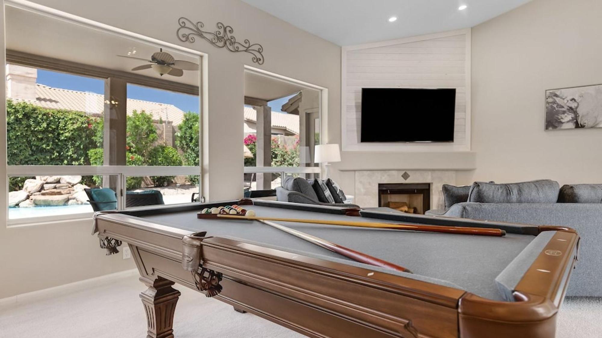 Amazing In Great Location Wbackyard Oasis *