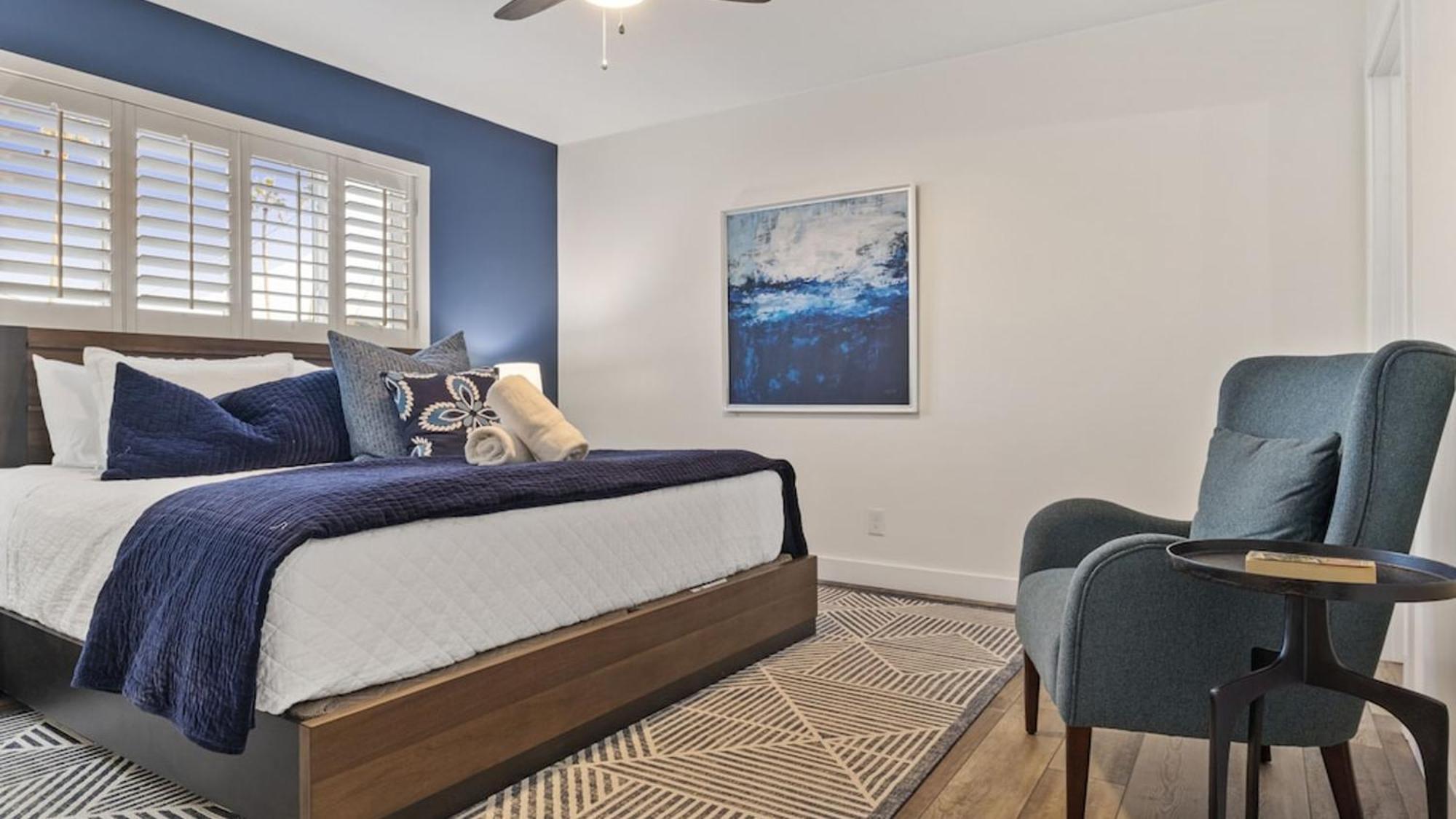 Just Listed Modern Classy 4 Bdrm Heart Of Oldtown