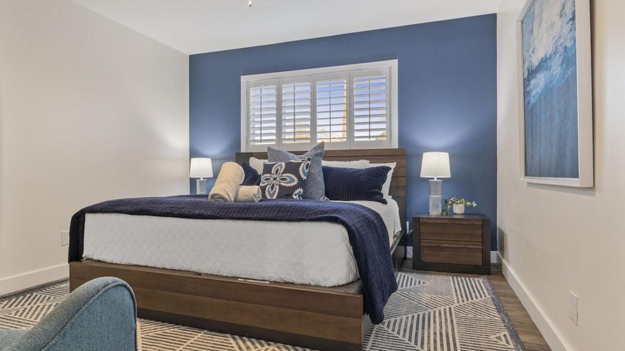 Holiday home Just Listed Modern Classy 4 Bdrm Heart Of Oldtown