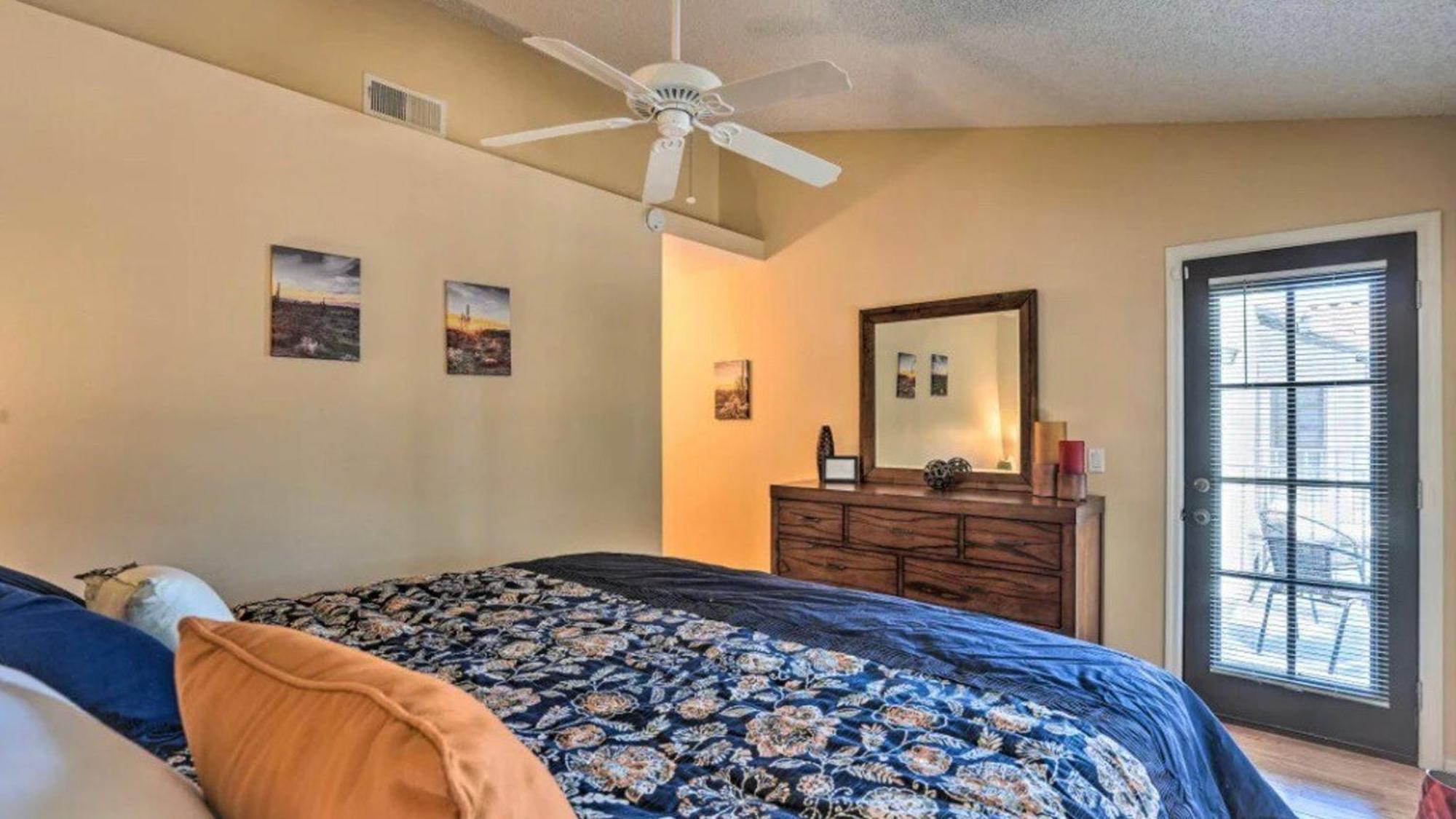 Relaxing 2 Bdrm In Prime Location * Scottsdale