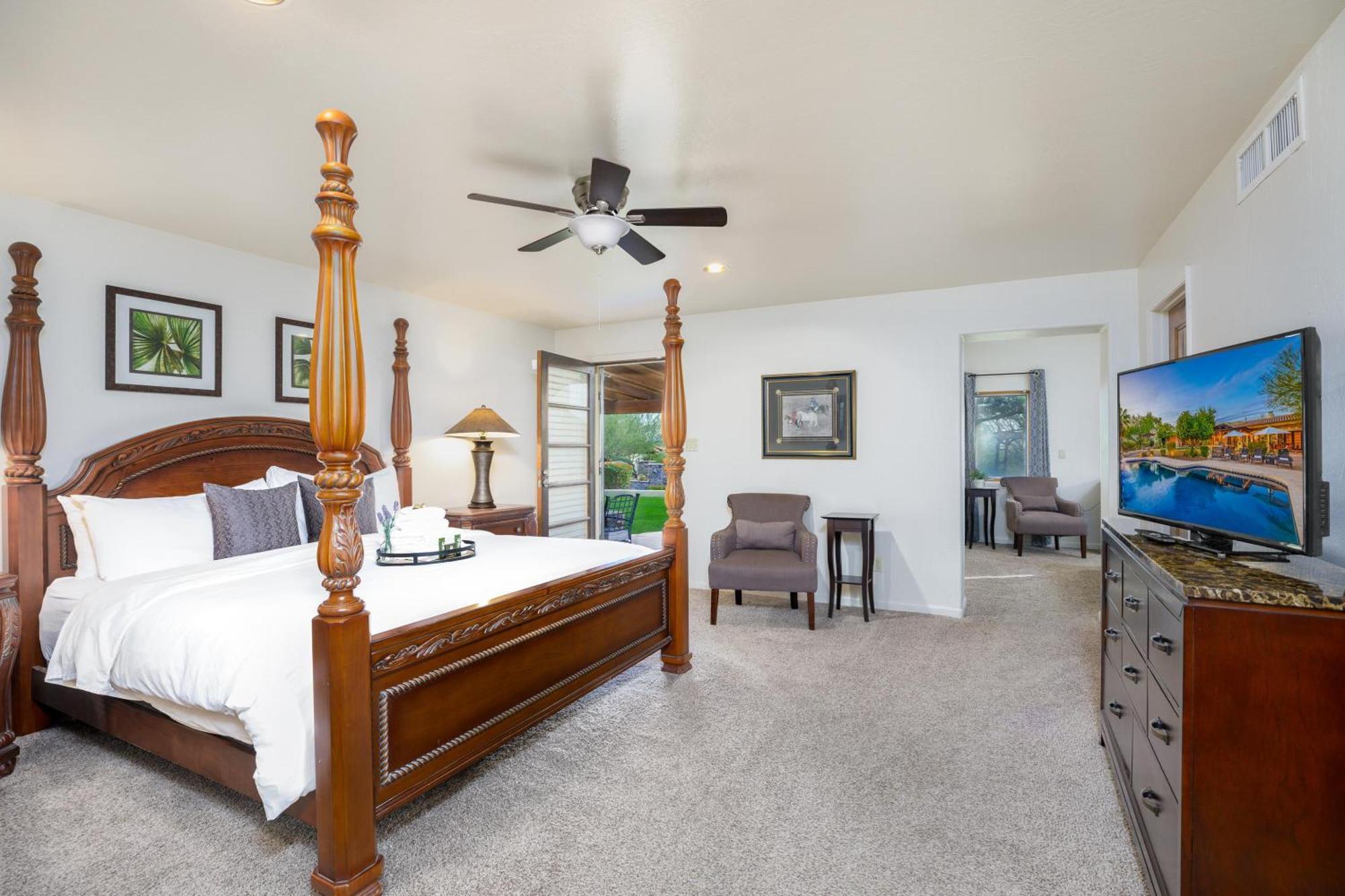 Bocce Court, Heated Pool, Spa, Putting Green, Villa *