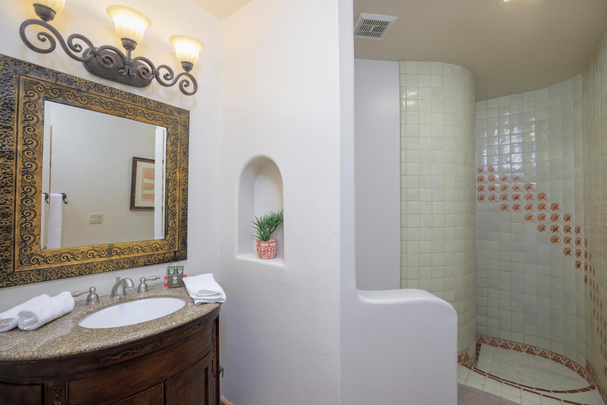 Bocce Court, Heated Pool, Spa, Putting Green, Villa *