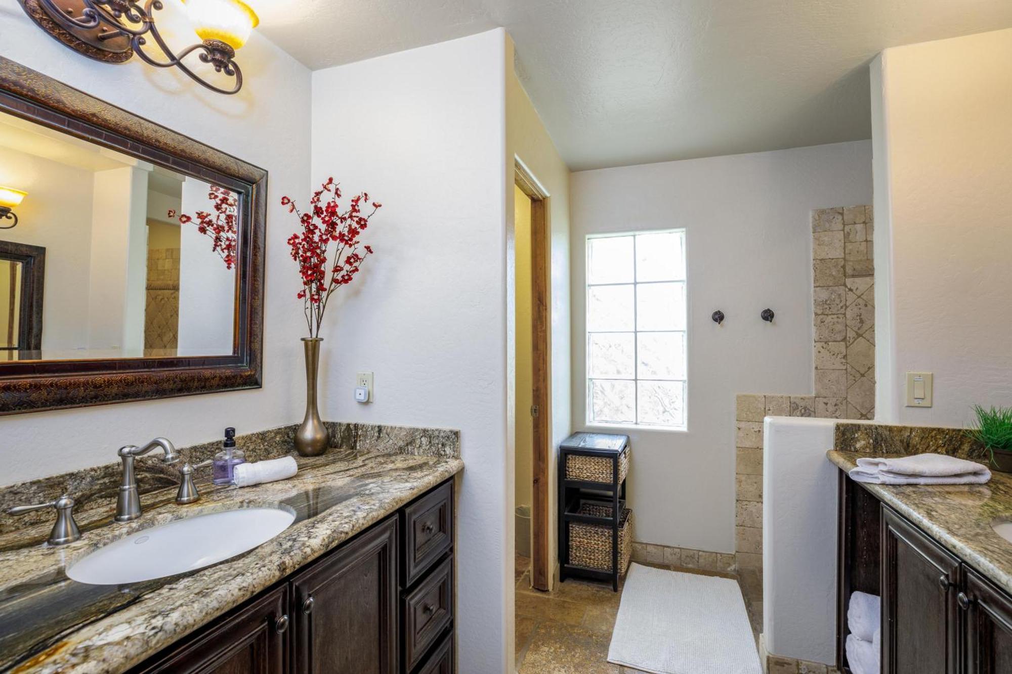 Bocce Court, Heated Pool, Spa, Putting Green, Scottsdale