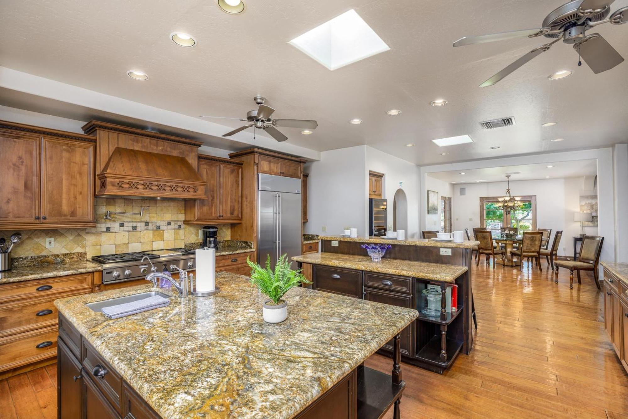 Bocce Court, Heated Pool, Spa, Putting Green, Villa *