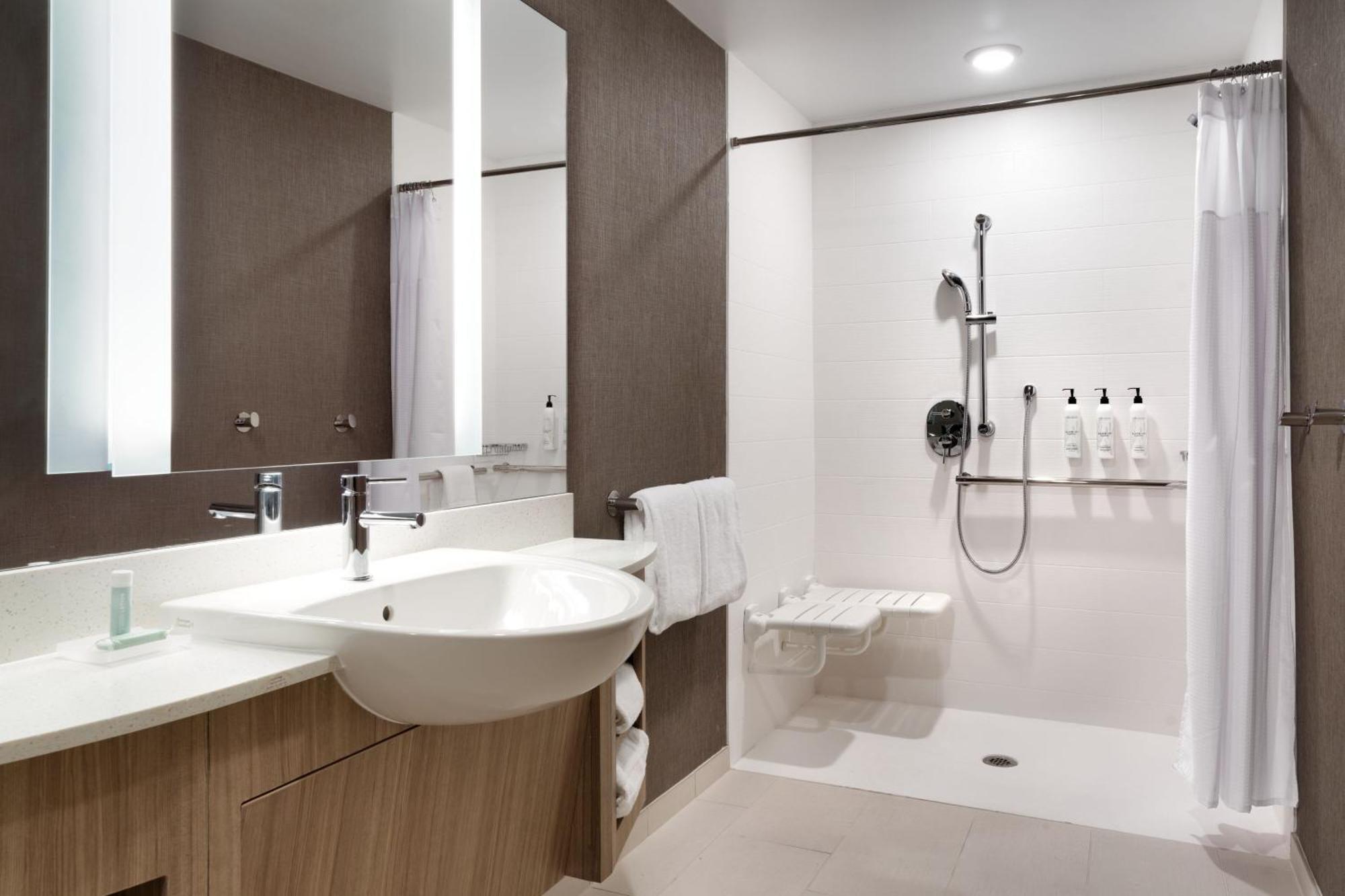 Springhill By Marriott Phoenix Hotel *