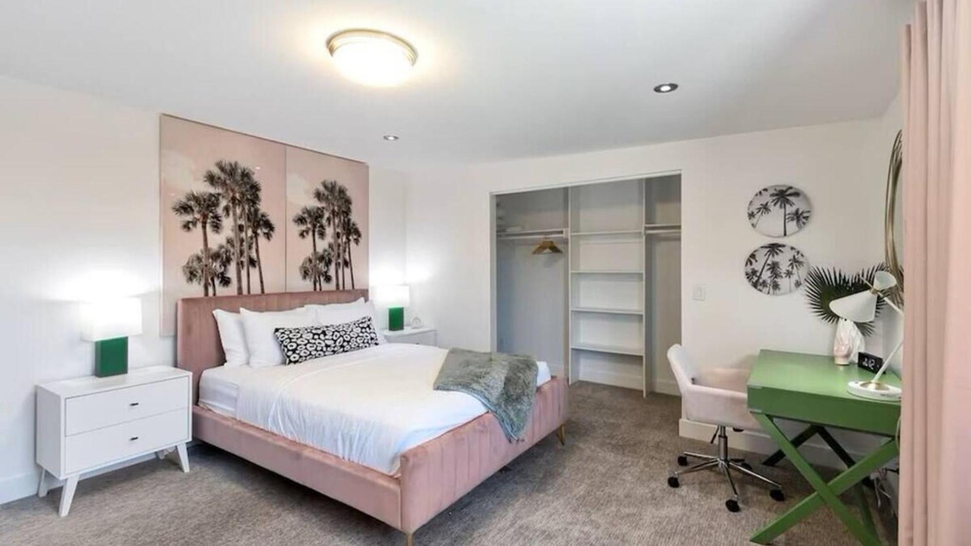 Mid Century Modern Retreat In Old Town