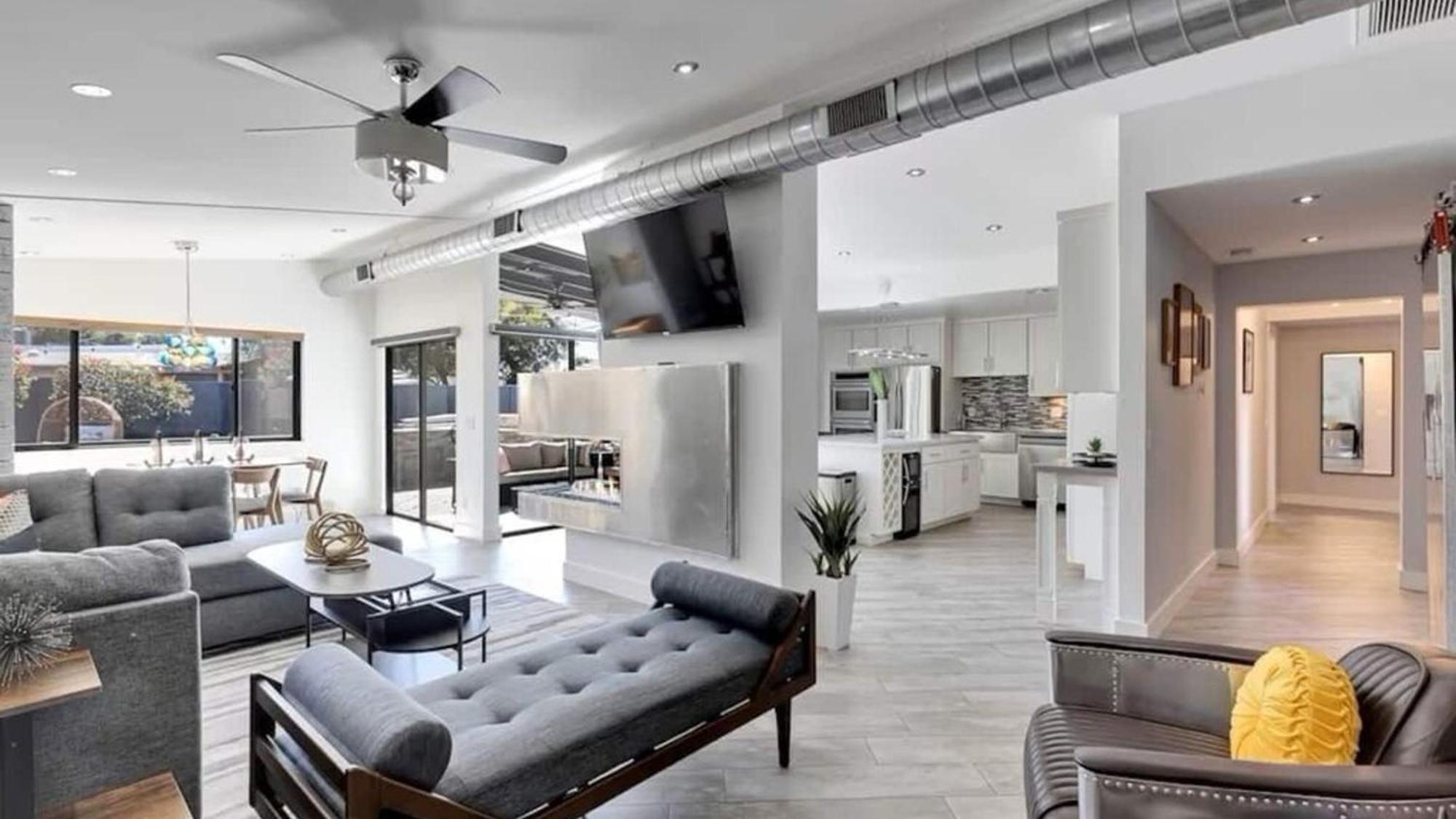 Mid Century Modern Retreat In Old Town Holiday home