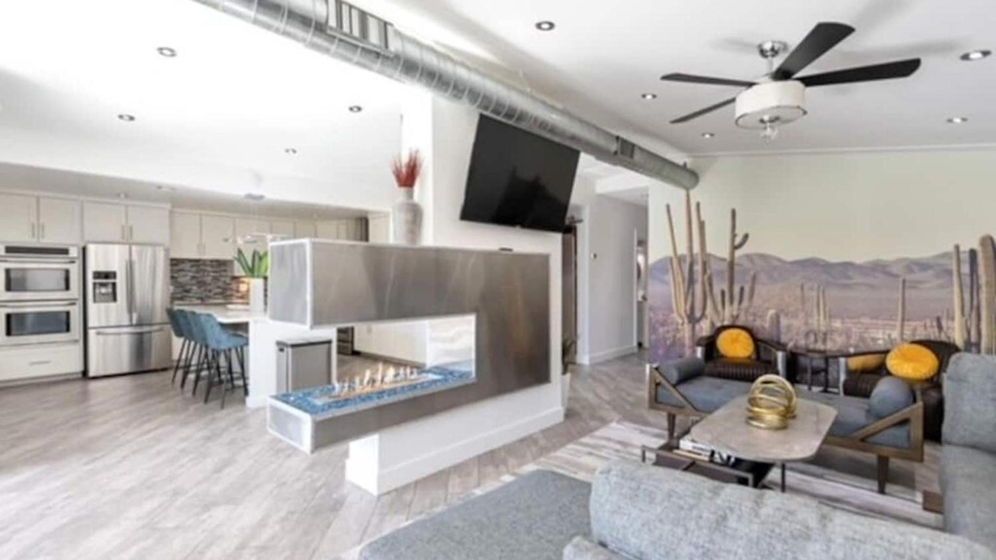 Mid Century Modern Retreat In Old Town